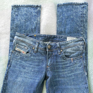 DIESEL | LOWKY | Distressed Jeans *Petite*